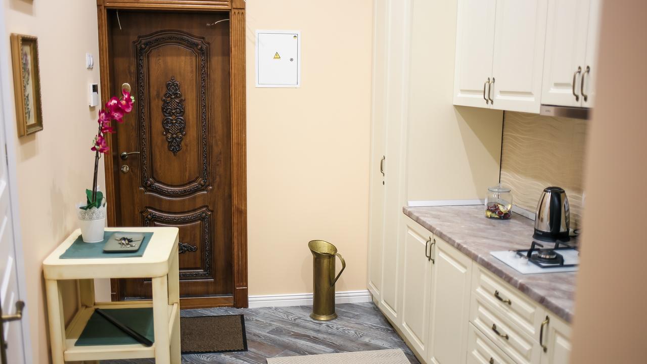 Franco Luxury Lägenhet Lviv Exteriör bild
